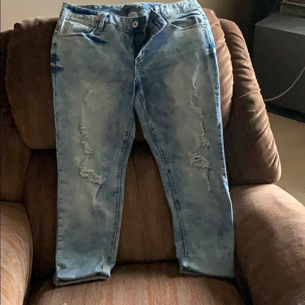 Acid washed capris